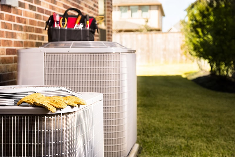 Air conditioner with tool belt